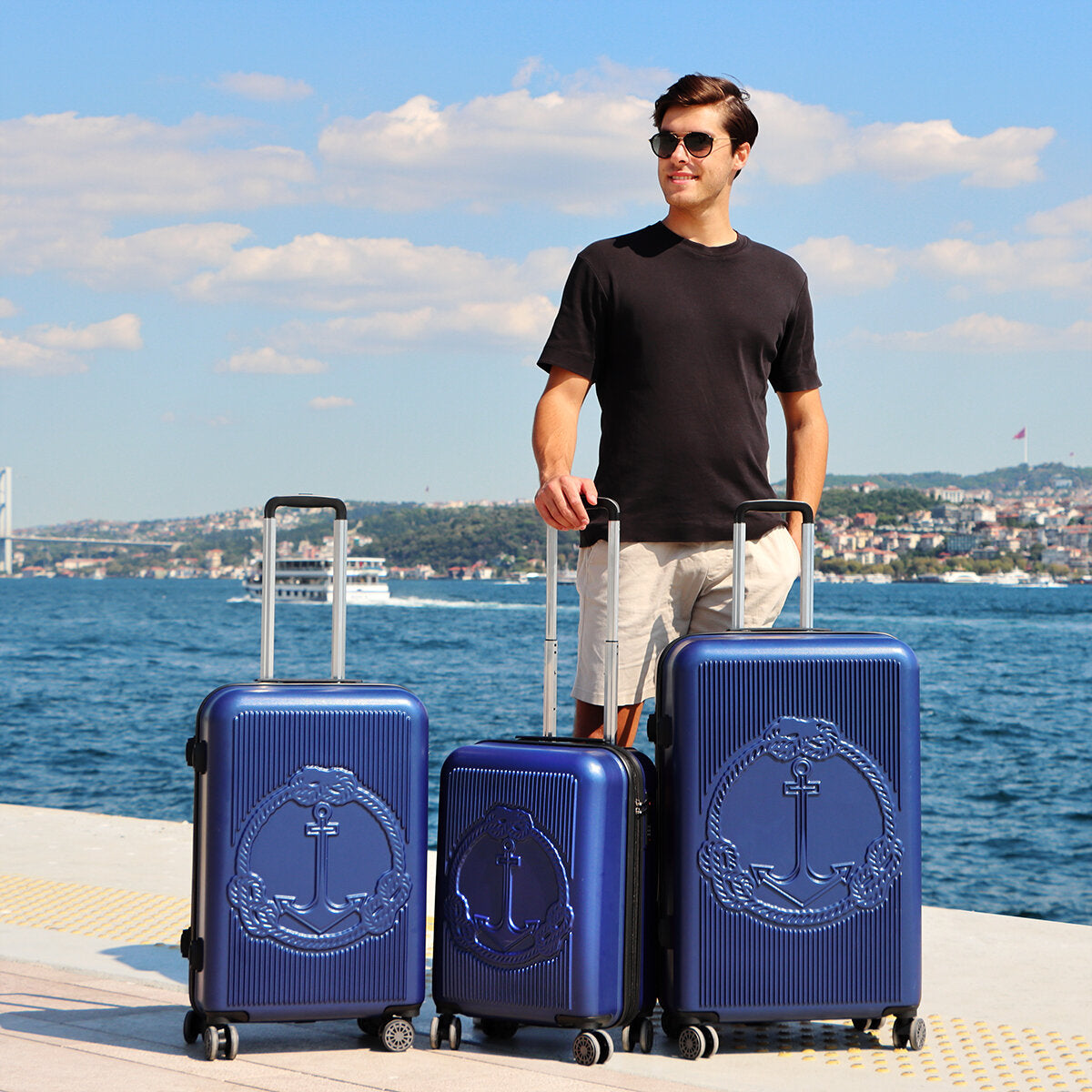 3 Piece Biggdesign "Ocean" Hardshell Spinner Luggage Set, Navy Blue.