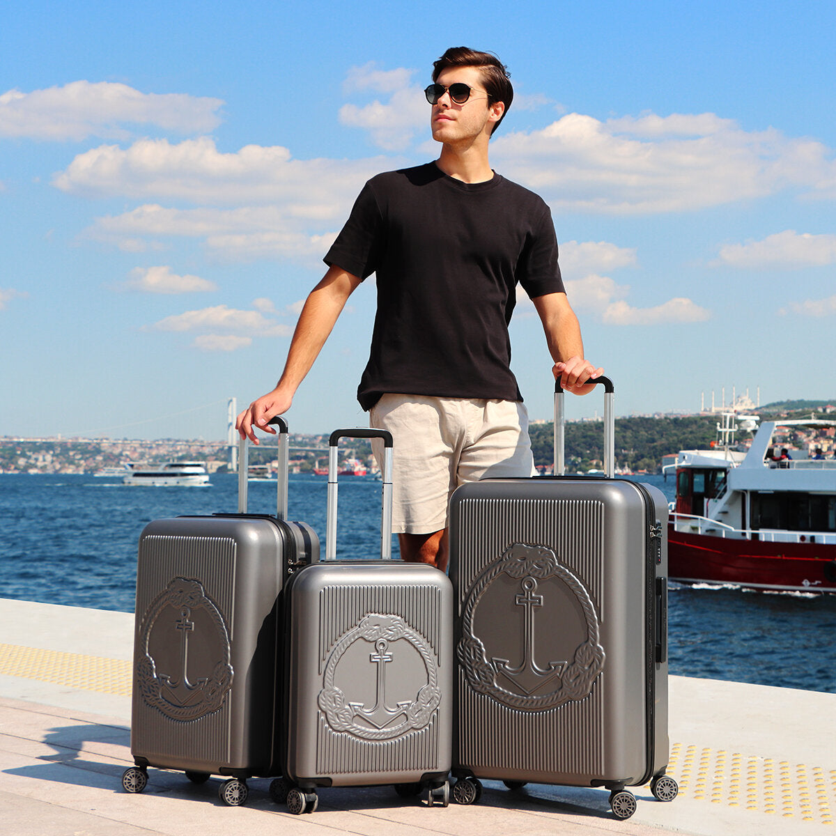 3 Piece Biggdesign "Ocean" Hardshell Spinner Luggage Set, Gray.